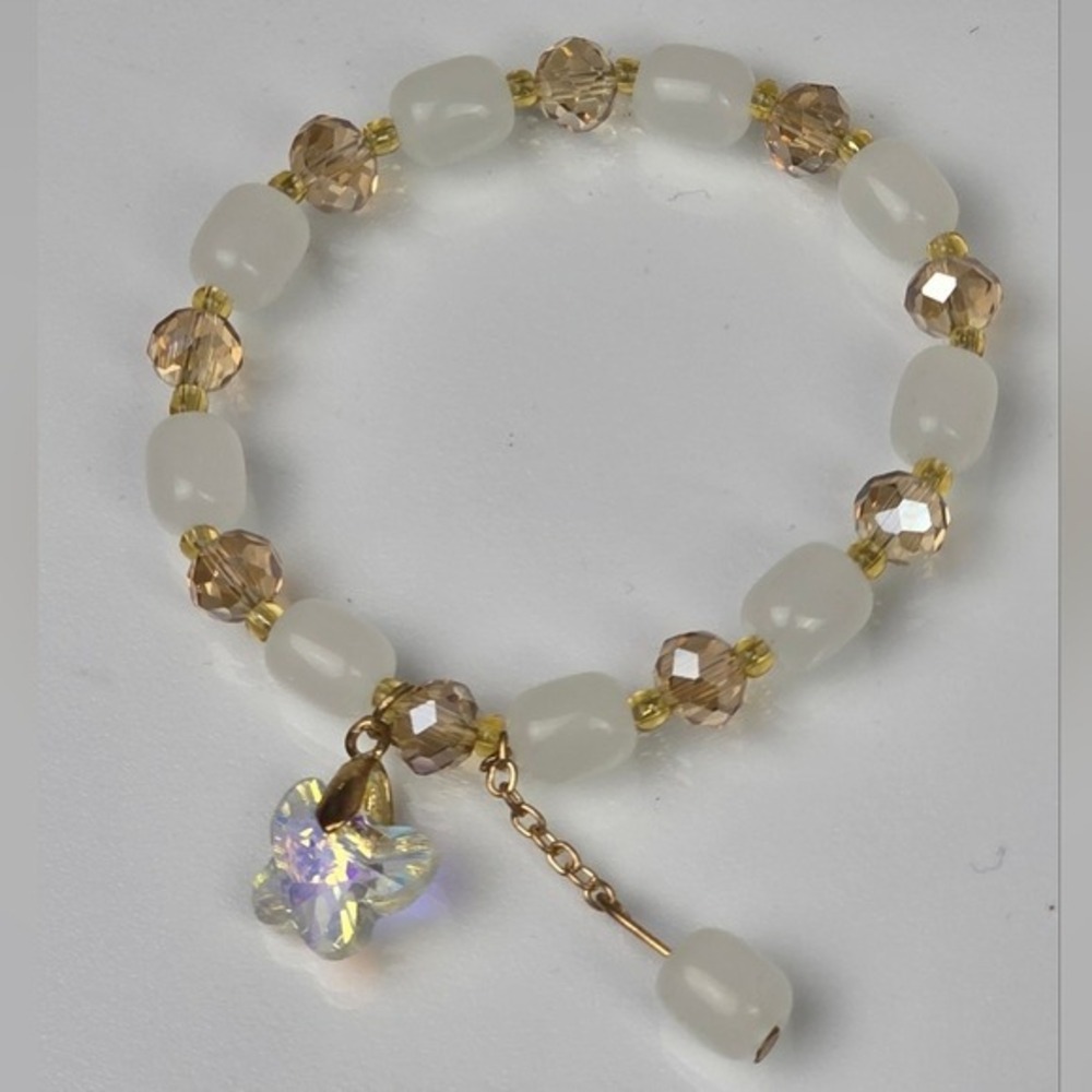 8mm White Gold Beaded Glass Bracelet